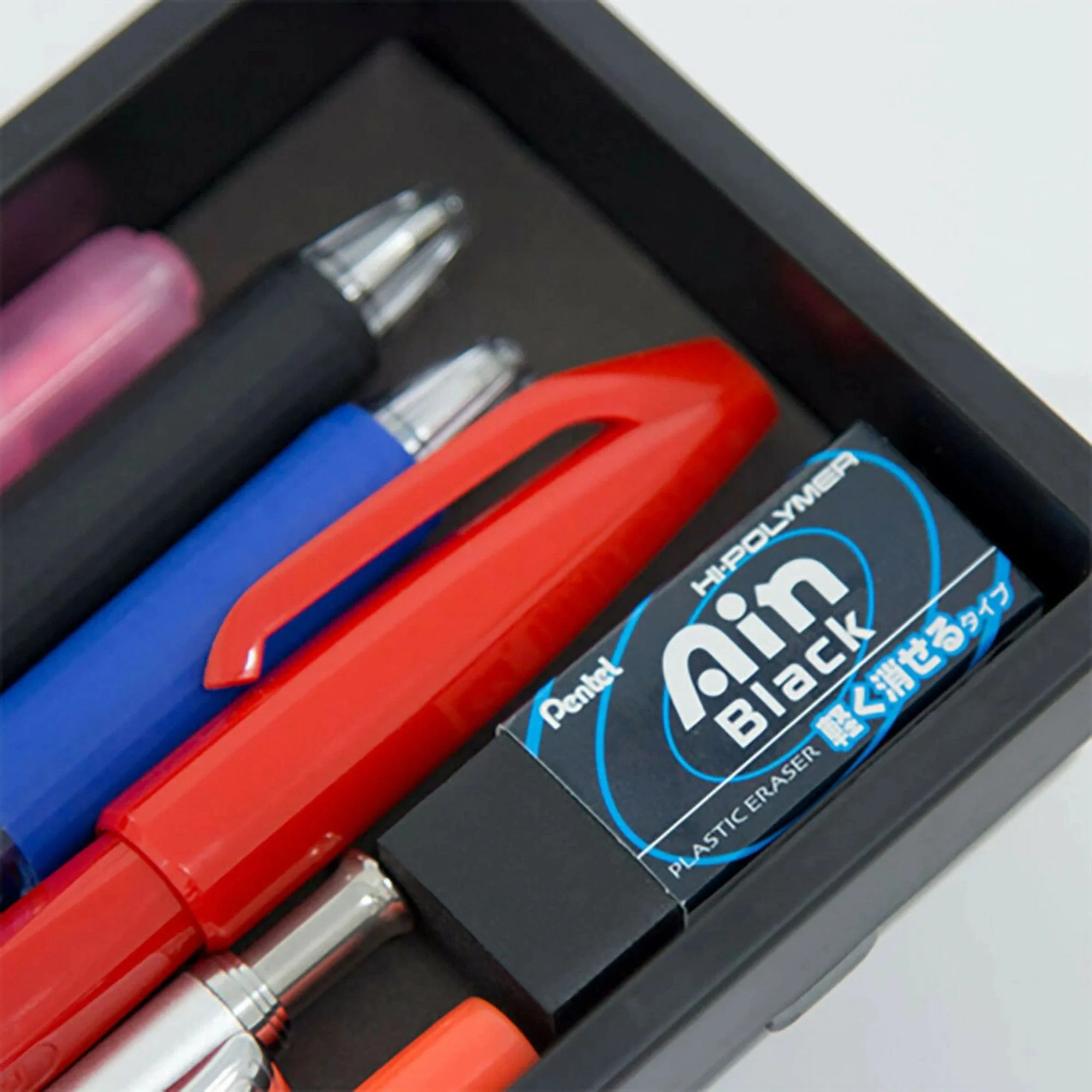 Pentel Ain Black - Goma Negra - Image 4