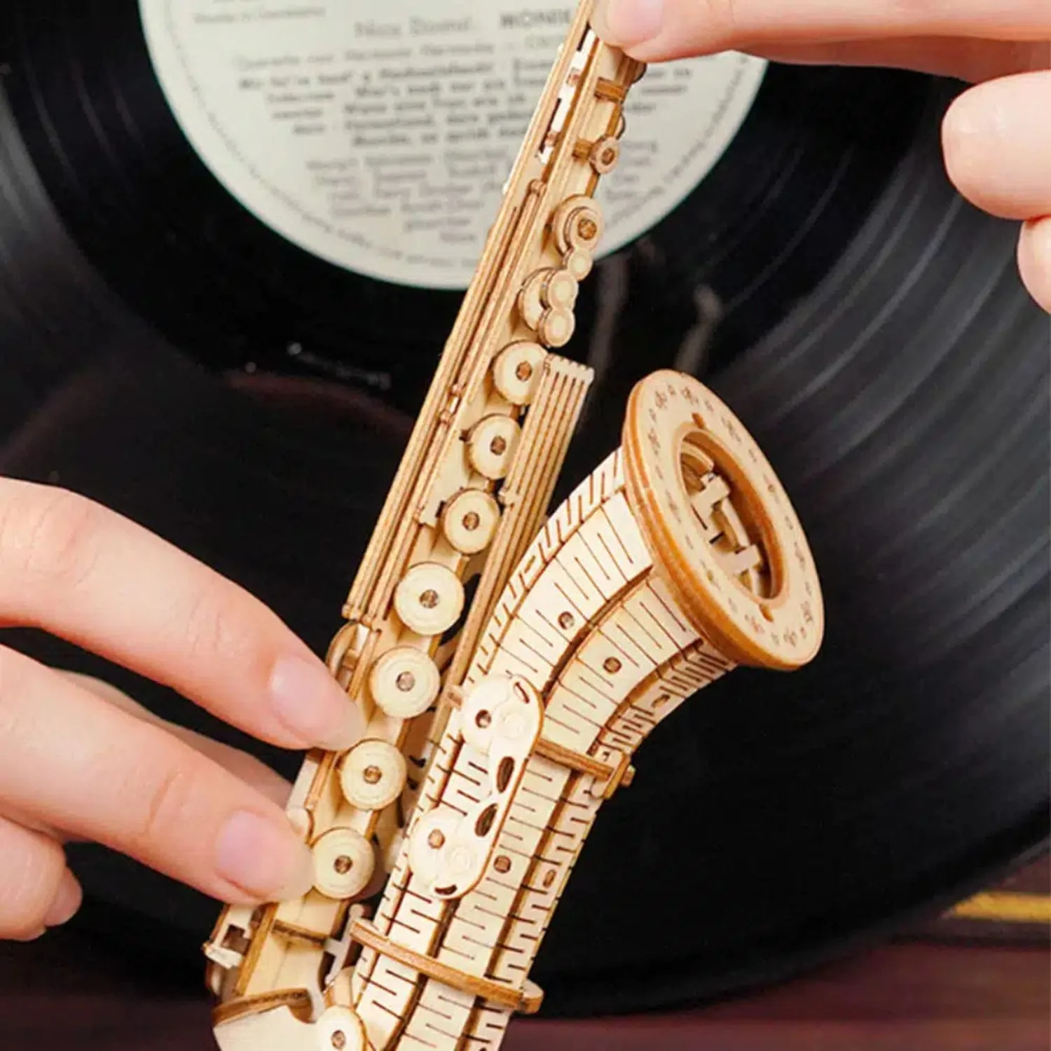 Rolife Classical - Puzzle 3D Saxophone - Image 4